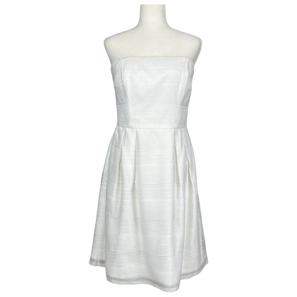 White House Black Market Strapless Dress White Fit Flare Pockets WHBM size 8